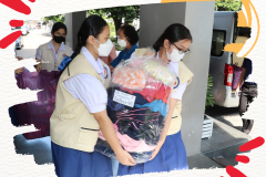 สีน้ำเงิน สีขาว สีเหลือง สนุกสนาน สุขสันต์วันแม่ Instagram Post - 2