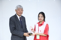 1_TRCY9322