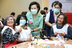 LINE_ALBUM_ดอกไม้จันทร์_๒๓๑๒๒๖_30