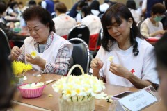 LINE_ALBUM_ดอกไม้จันทร์_๒๓๑๒๒๖_9