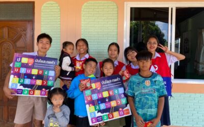 ชมรมอาสายุวกาชาดโรงเรียนม่วงสามสิบอัมพวันวิทยาลงพื้นที่ทำกิจกรรม “อาสายุวกาชาดหัวใจครู ปีที่ 2”