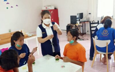 อาสาสมัครกาชาดร่วมใจพัฒนาชุมชนและสังคม