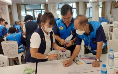 อาสาสมัครกาชาดสร้างสรรค์หัตถกรรมประดิษฐ์เพื่อส่งเสริมอาชีพ