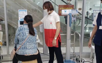 อาสาสมัครกาชาด ปฏิบัติงานโรงพยาบาลสมเด็จพระบรมราชเทวี ณ ศรีราชา จังหวัดชลบุรี