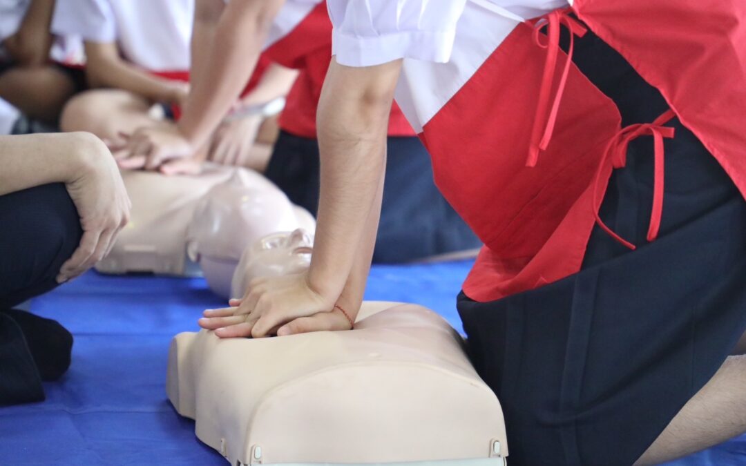 อาสาสมัครกาชาดออกพื้นที่ร่วมกับมูลนิธิแพทย์อาสาสมเด็จพระศรีนครินทราบรมราชชนนี (พอ.สว.)