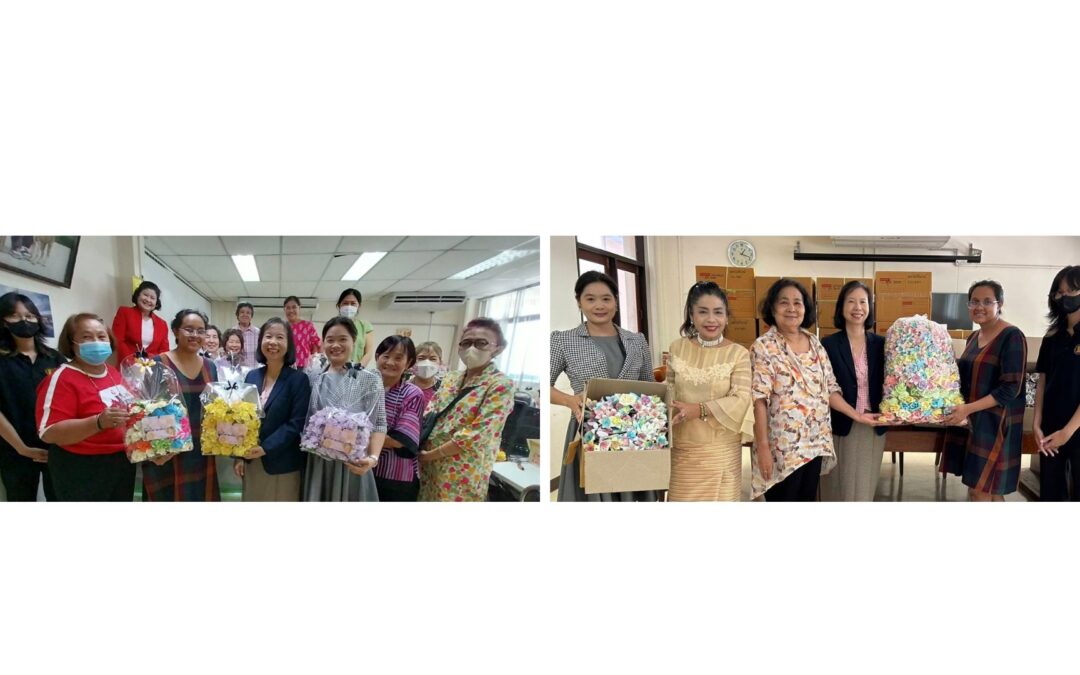 คณะอาสาสมัครกาชาดมอบดอกไม้จันทน์เพื่อใช้ในงานฌาปนกิจผู้ยากไร้และผู้เสียชีวิตที่ไร้ญาติ