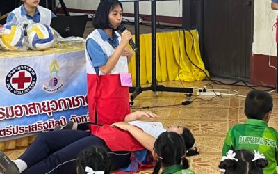 อาสายุวกาชาดจิตอาสามอบความรู้สู่ชุมชน