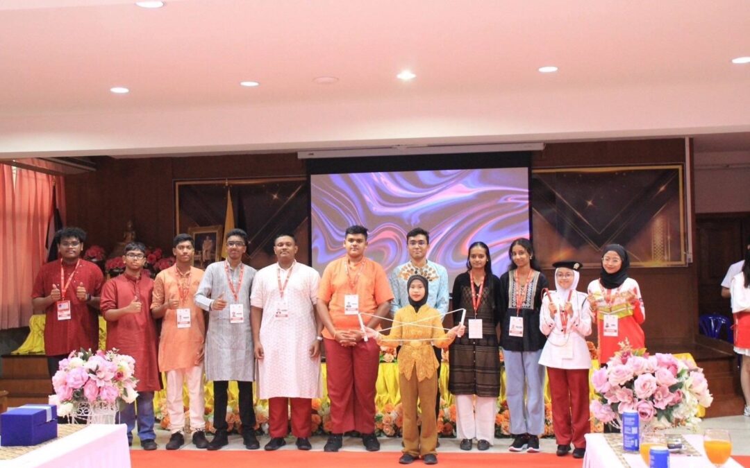 คณะครูจากโรงเรียนมัธยม Kajang และโรงเรียนอื่นๆ จากรัฐสลังงอร์ สหพันะรัฐมาเลเซีย รวม 28 คน เข้าศึกษาดูงาน และแลกเปลี่ยนความรู้ และประสบการณ์กับหน่วยงานในสภากาชาดไทย