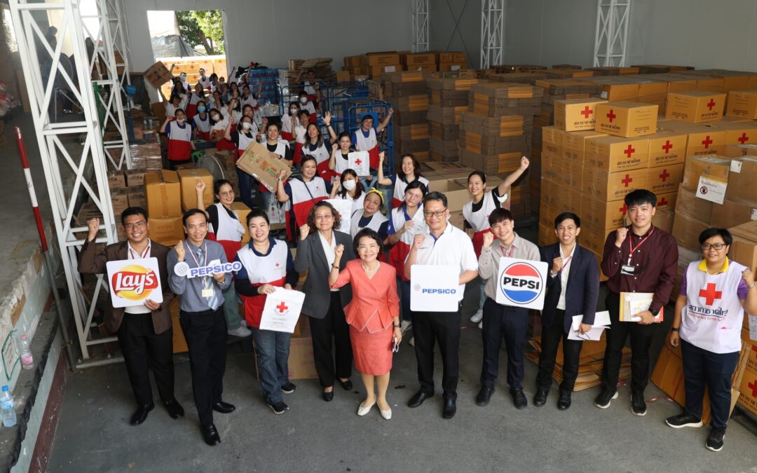 PepsiCo ผนึกกำลังอาสาสมัครกาชาด บรรจุชุดธารน้ำใจ 2,000 ชุด ช่วยเหลือผู้ประสบภัย