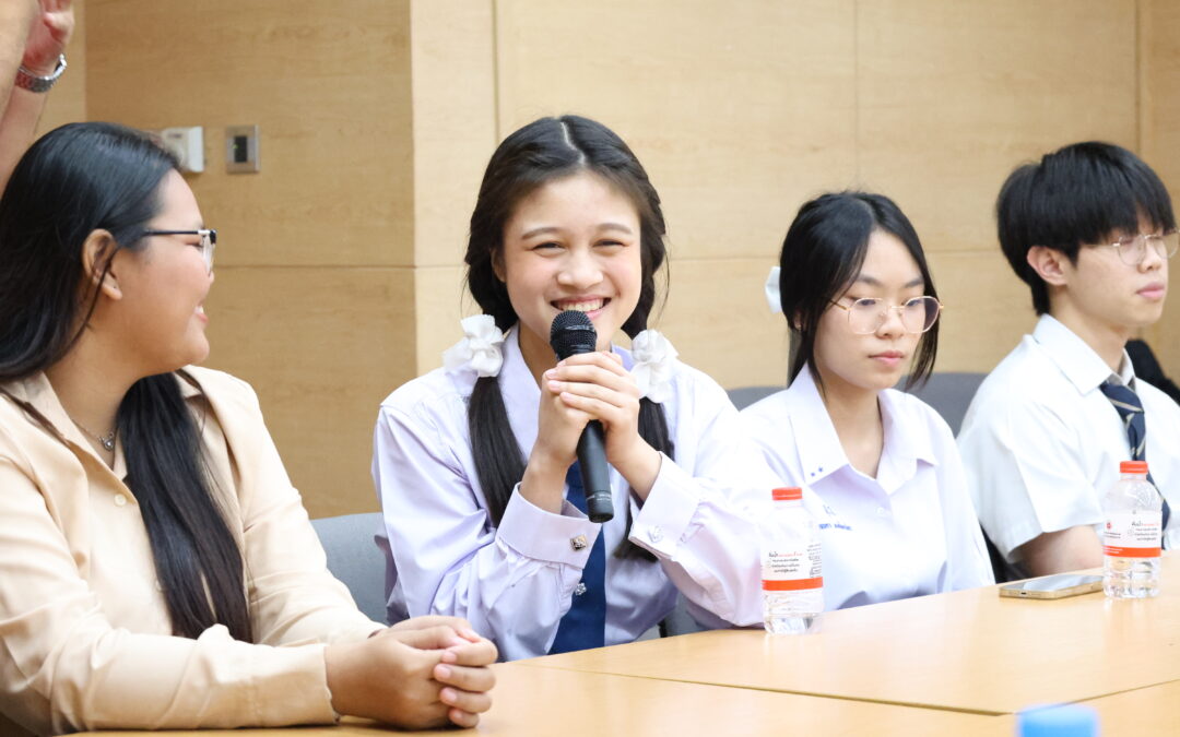 สำนักงานยุวกาชาดและอาสาสมัครกาชาดได้จัดการประชุมเผยแพร่งานวิจัยด้านการพัฒนาคุณภาพชีวิตและร่วมขับเคลื่อนงานของสภากาชาดไทยแก่ประชาชนที่ด้อยโอกาสในชุมชนพื้นที่กรุงเทพฯ