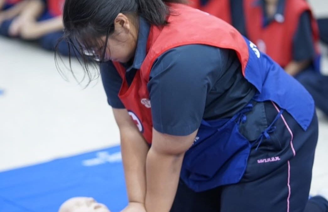 โครงการอบรมอาสายุวกาชาด เรื่อง การปฐมพยาบาลเบื้องต้น