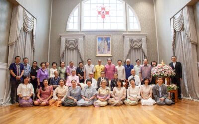 สภากาชาดไทย จัดพิธีสรงน้ำพระและรดน้ำขอพรเลขาธิการสภากาชาดไทย และผู้บริหารอาวุโสของสภากาชาดไทย เนื่องในงานเทศกาลประเพณีวันสงกรานต์