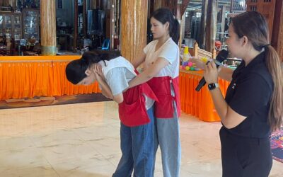 อาสาสมัครกาชาดลงพื้นที่วัดโคนอน จัดกิจกรรมฮีลใจผู้สูงวัย พร้อมสอนวิธีช่วยชีวิตปฐมพยาบาล